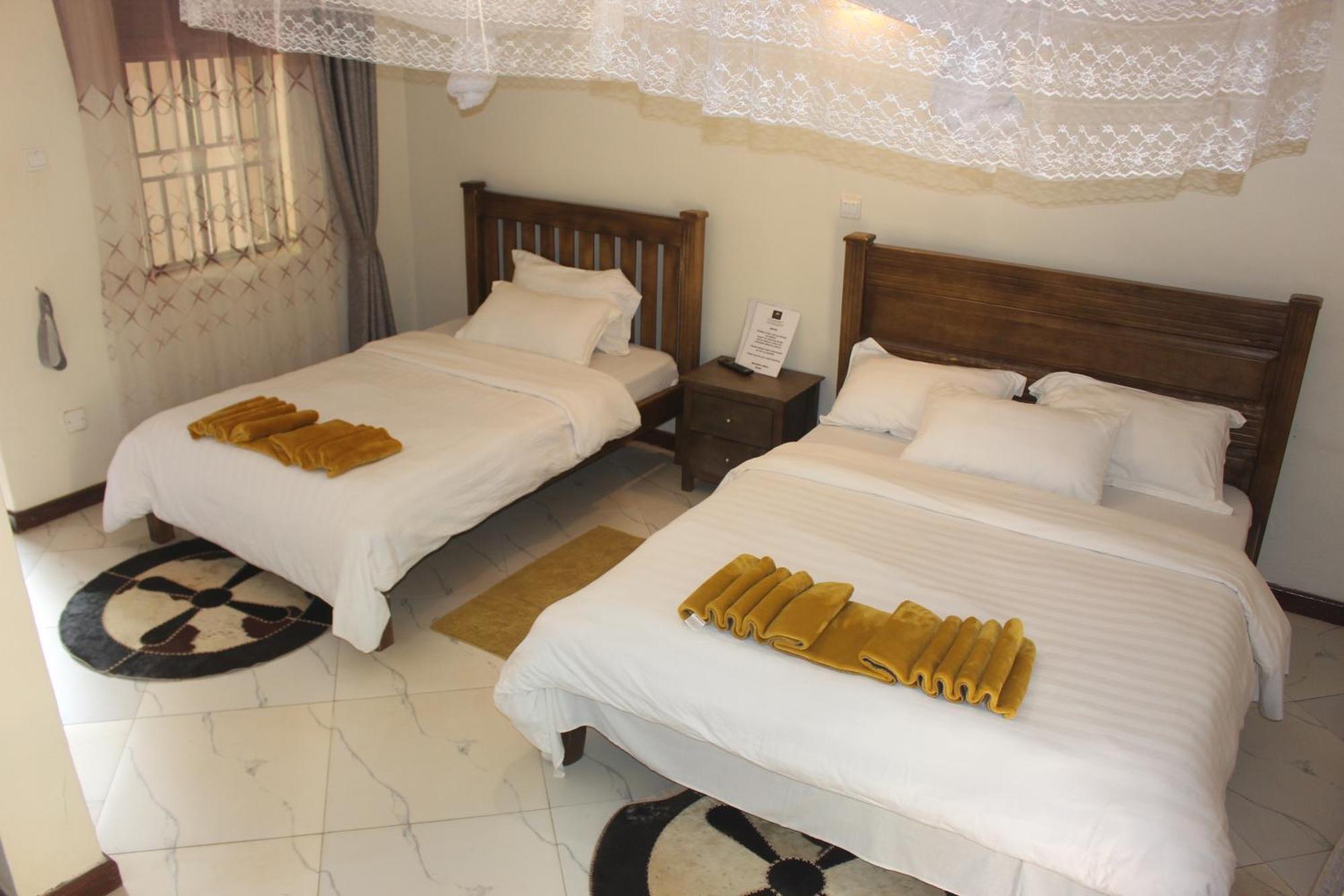 Montane Safaris Hotel Fort Portal Exterior foto
